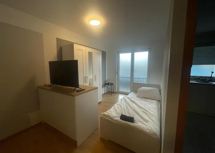 Apartamento 3-zimmer-monteurswohnung In Für 6 Personen Werder (Havel)